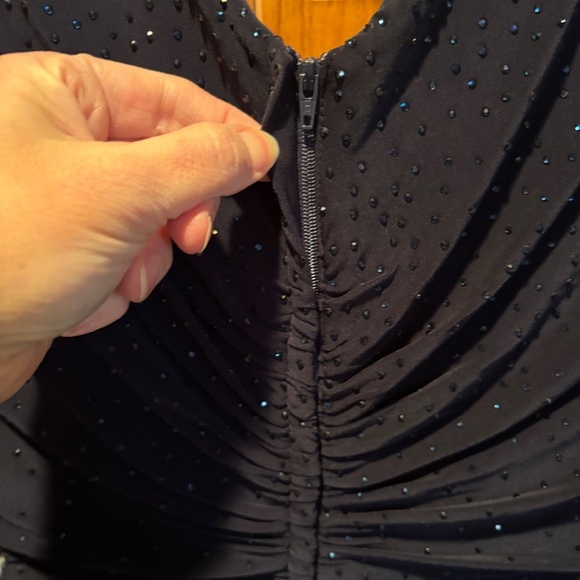 La Femme Rhinstone Embellished V-neck Ruched Ruffle Jersey Gown in Navy Size 14 - Picture 4 of 8